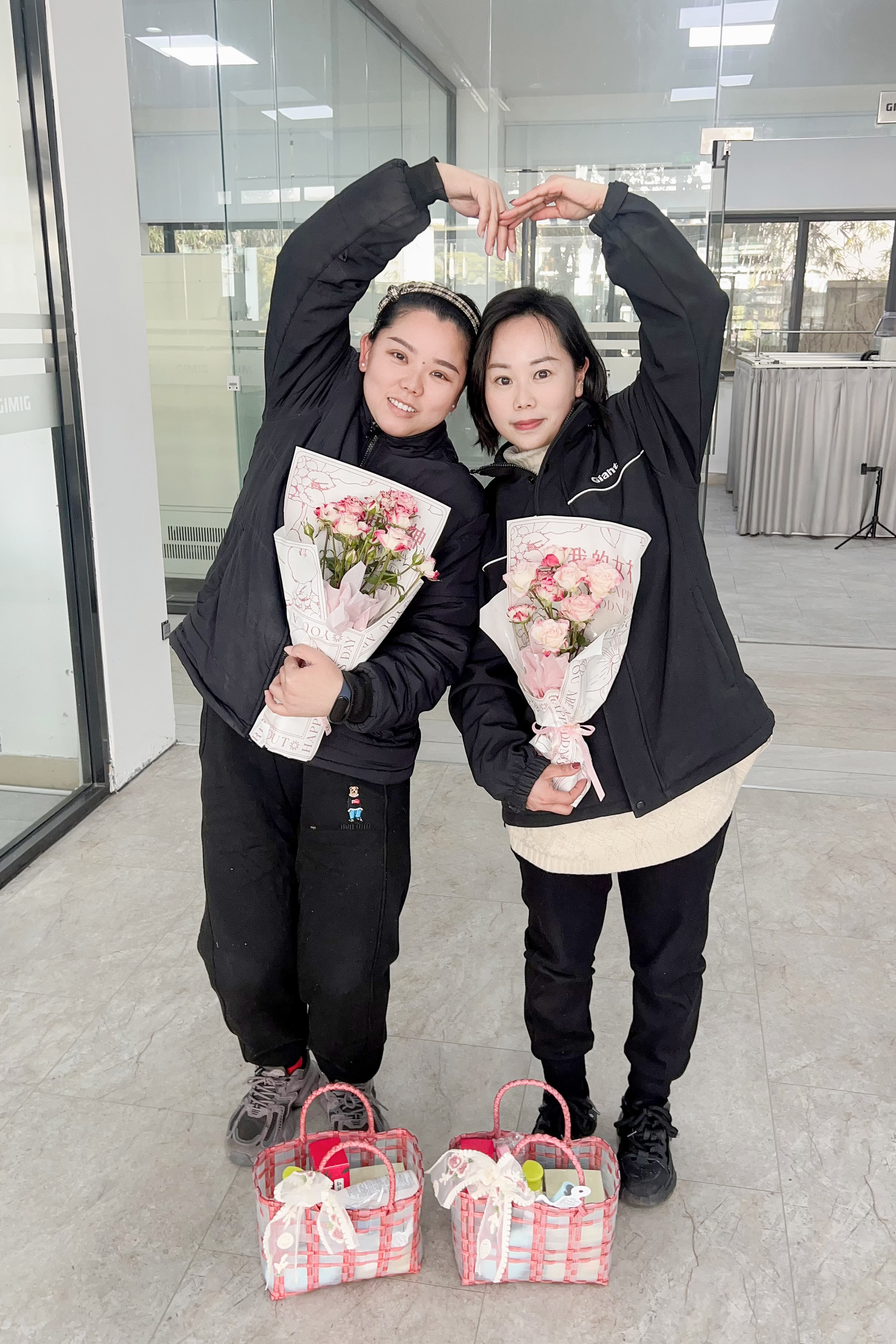 巾幗呈英姿 三春綻繁花——巨人集團(tuán)婦女節(jié)活動(dòng) 巾幗呈英姿 三春綻繁花——巨人集團(tuán)婦女節(jié)活動(dòng)