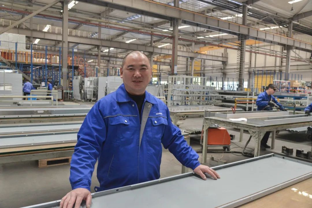 點贊 | 小兵大義 躍水救人 點贊 | 小兵大義 躍水救人