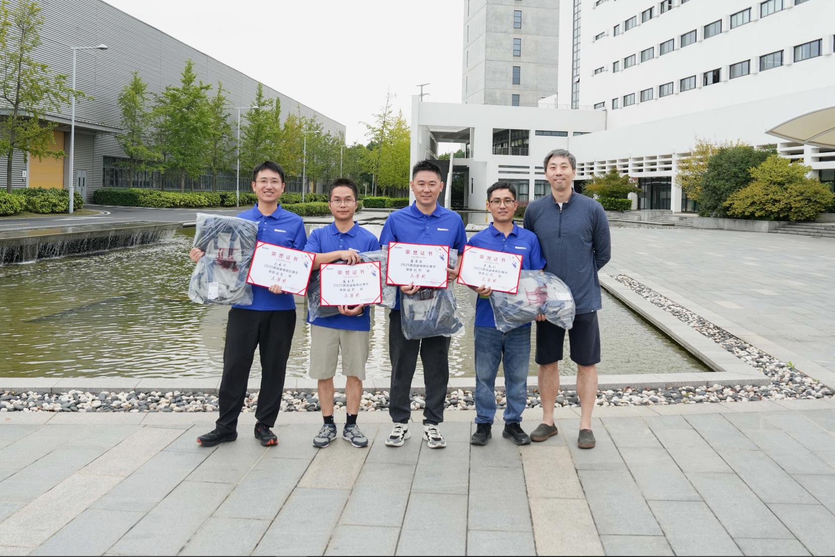 塔下再聚首 攀登勢正雄——巨龍電梯試驗塔第六屆登高跑開賽 塔下再聚首 攀登勢正雄——巨龍電梯試驗塔第六屆登高跑開賽